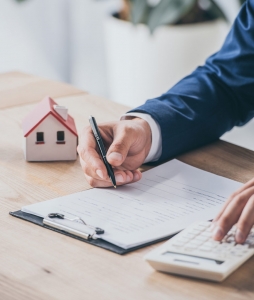 Benefits of Working With Local Property Attorneys When Buying/Selling Benefits of Working With Local Property Attorneys When Buying/Selling